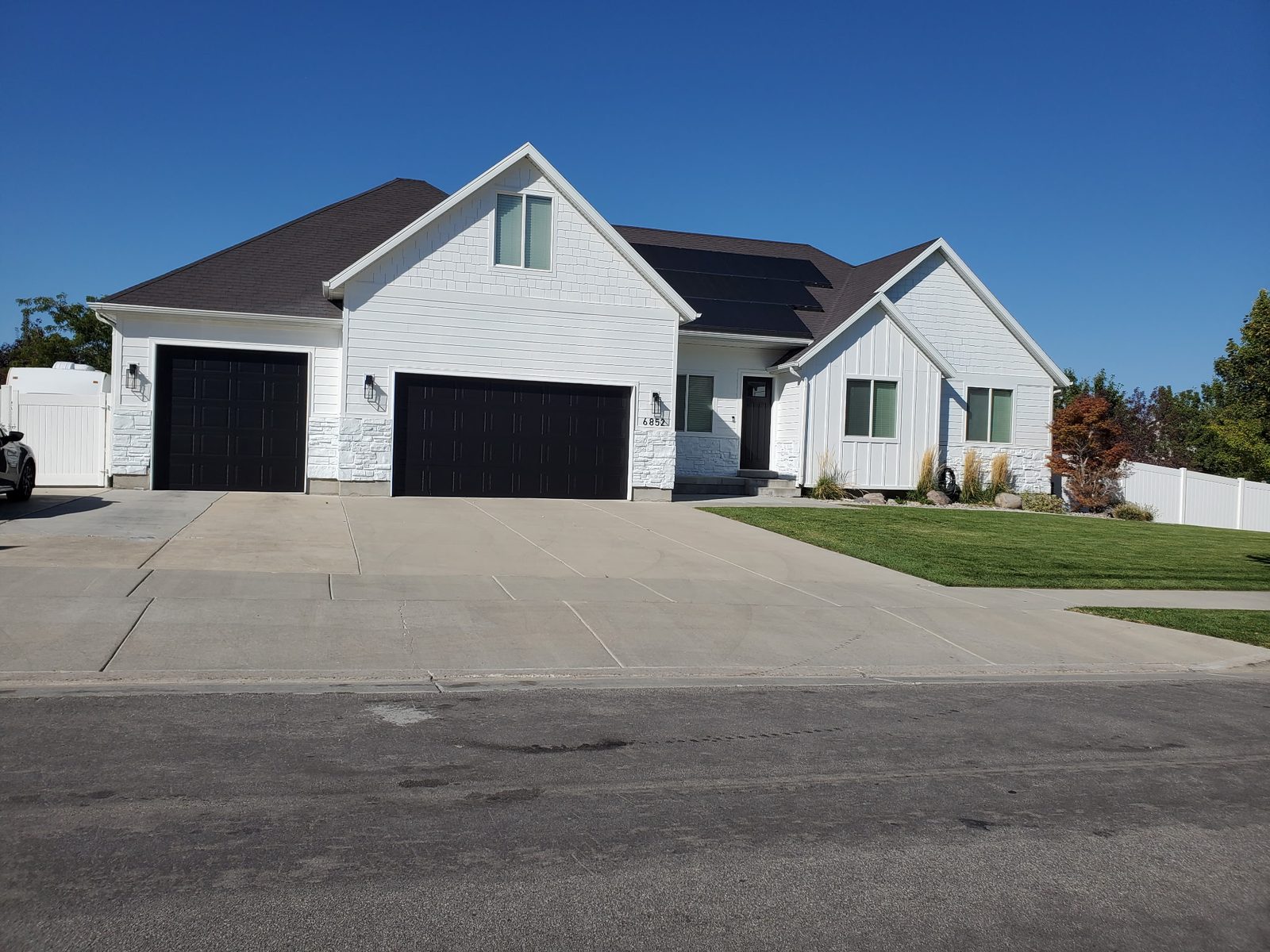 White home side elevation exterior repaint in Utah